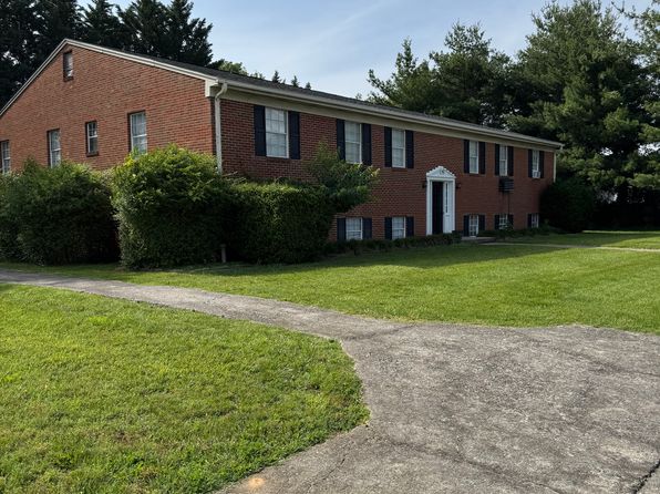 2221 Vine St APT 6