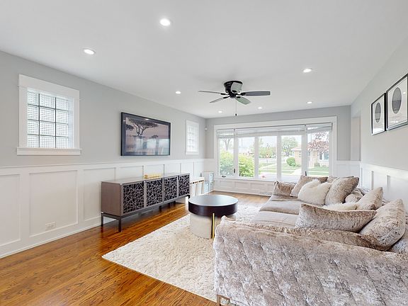 4th image of 4601 N Opal Ave