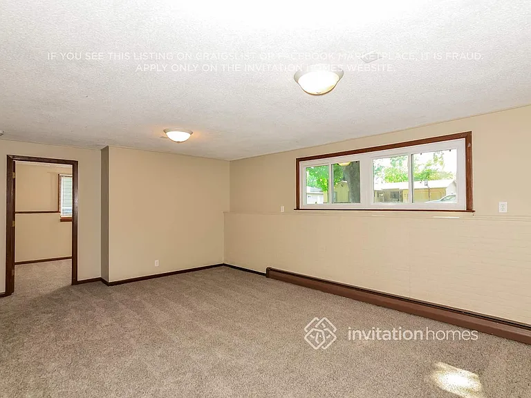 1115 Madison St S — Photo 10