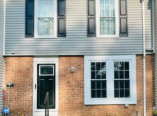 434 Shady Glen Dr, Capitol Heights, MD 20743