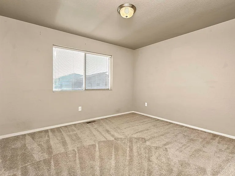 374 Pint St — Photo 18