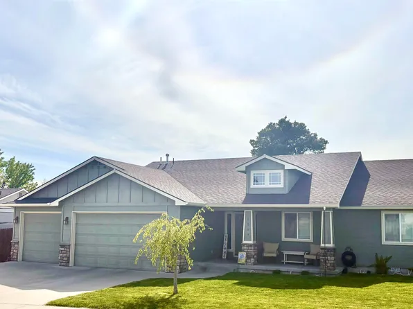 1557 NE Cinderloop, Mountain Home, ID 83647