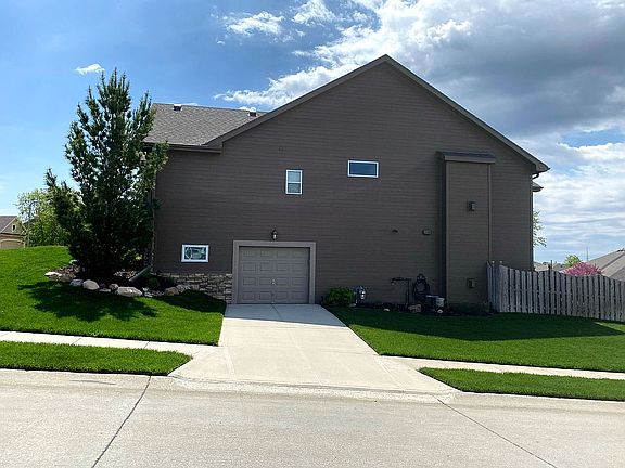 2nd image of 5548 N 153rd St