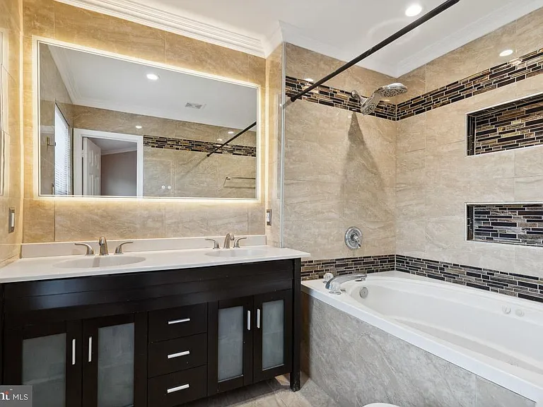 10763 Esprit Pl — Photo 17