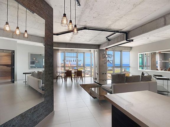 2nd image of 404 DE LA CONSTITUCION AVENUE #708