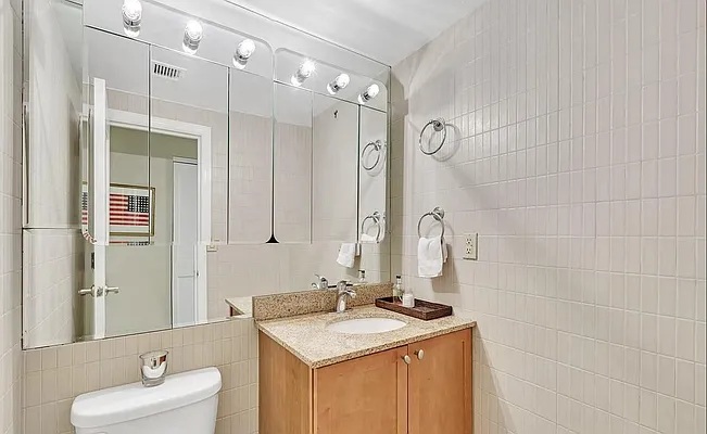 Rented by William Raveis Real Estate | media 25