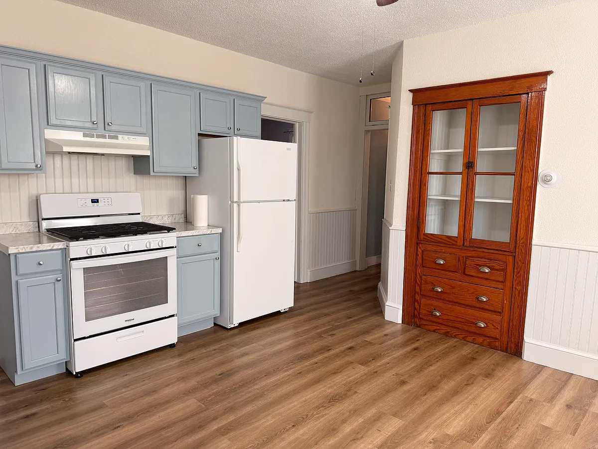 Building Photo - 45 Curtin Ave #2