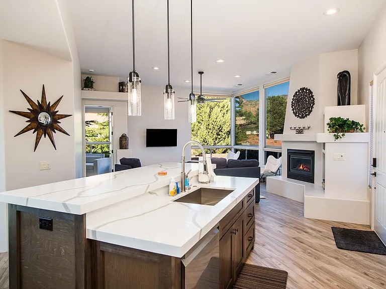 155 Quartz Dr — Photo 20