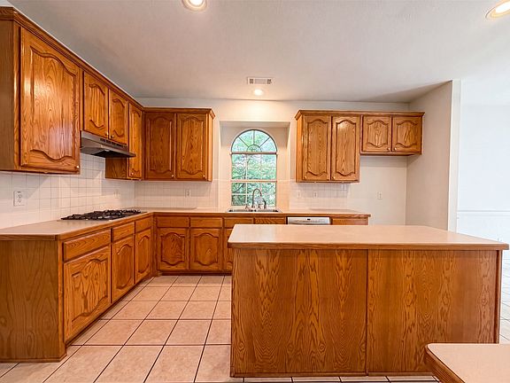 2nd image of 3014 Saint Amanda Dr