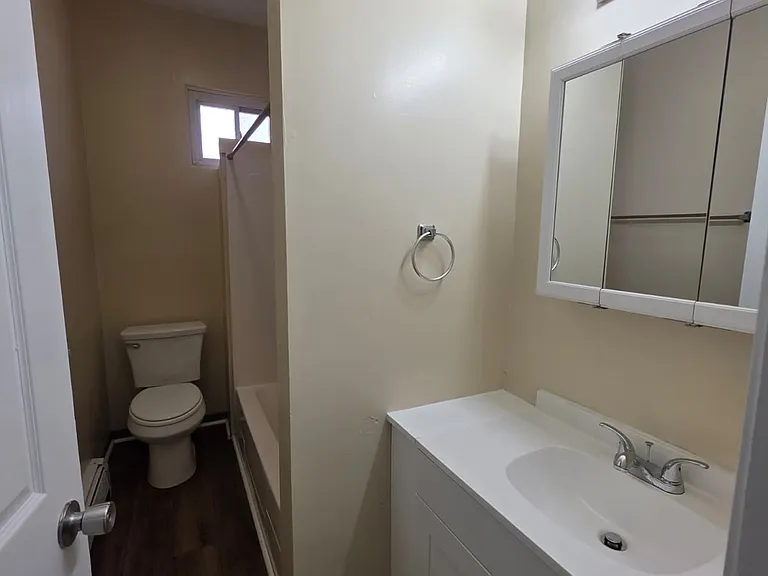 33 Carmel St #1B — Photo 3