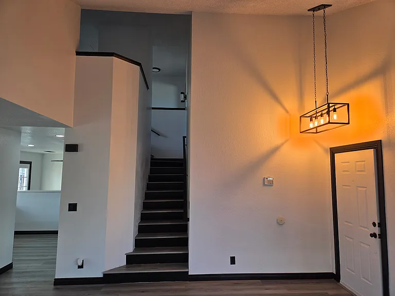 4820 Katrina Pl — Photo 4
