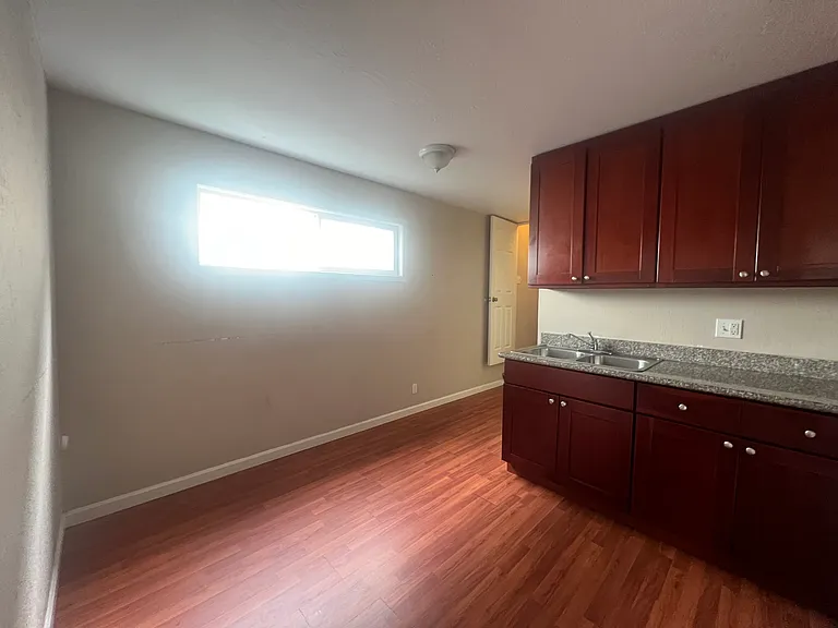 89 Lakeview Dr — Photo 5