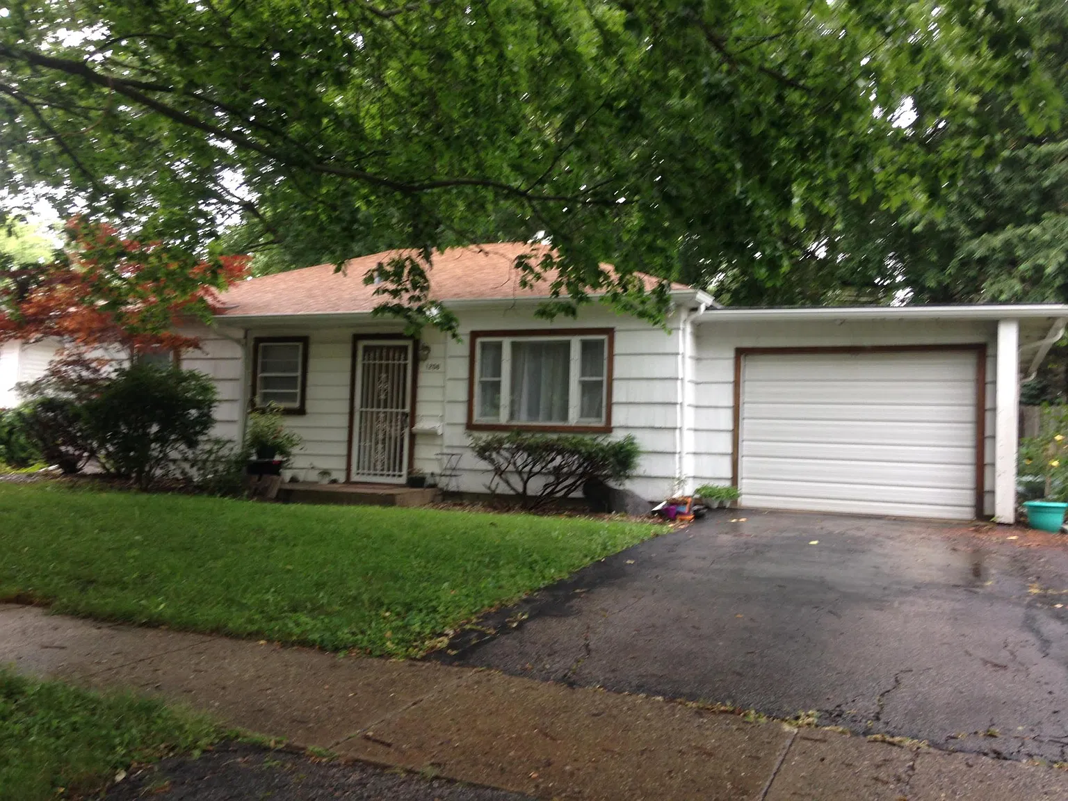 1206 S Anderson St — Photo 1