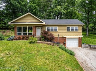 204 Michigan Ave, Oak Ridge, TN 37830