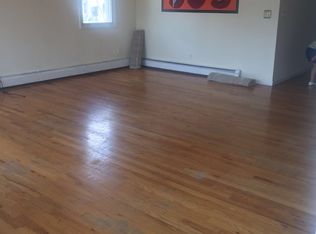 6953 75th St, Middle Village, NY 11379