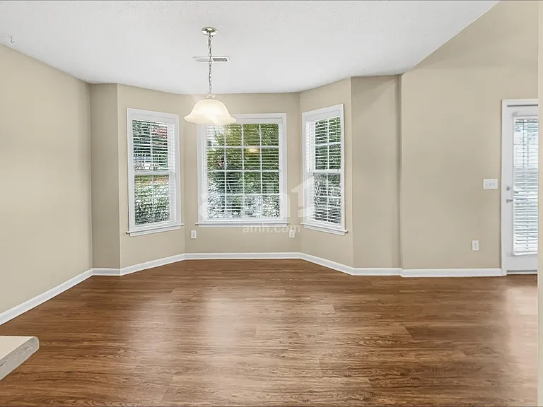 1907 Wheatfield Ct — Photo 5