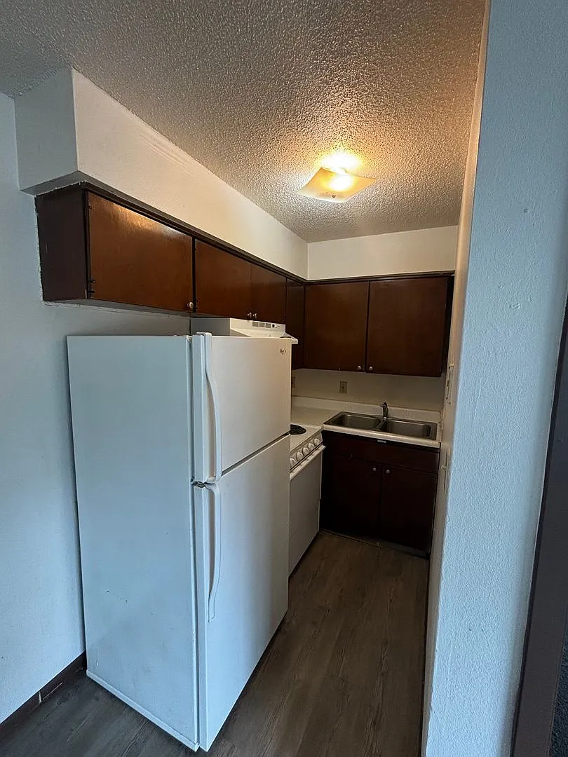 1 Bedroom Units Available — Photo 4