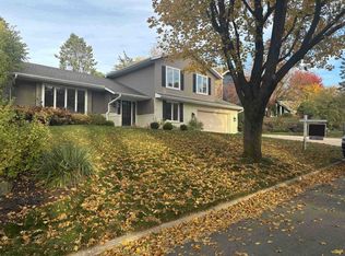 6 Oxwood Cir, Madison, WI 53717