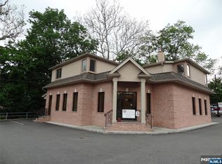 146 Main St APT 2, Bloomingdale, NJ 07403