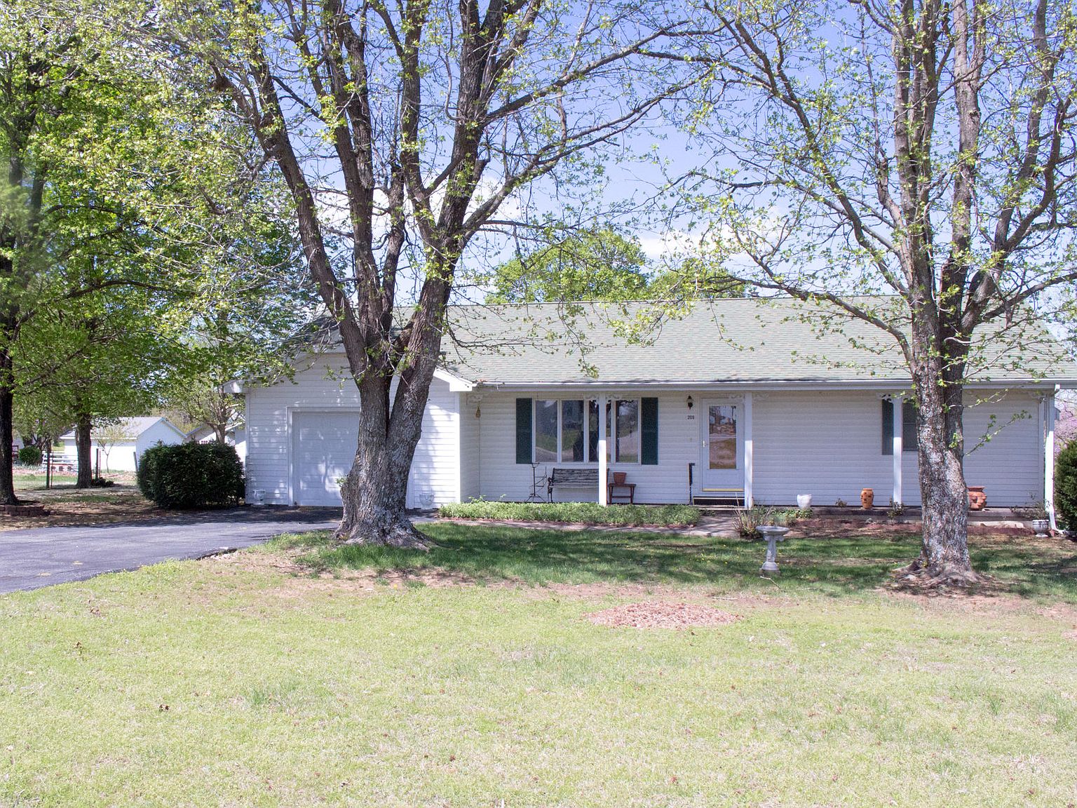 209 W Hudson St, Jerico Springs, MO 64756 Zillow