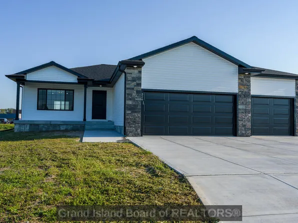 326 Thelen St, Wood River, NE 68883