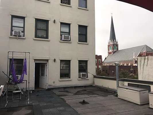 Rented by D'Andrea Craig Realty | media 9