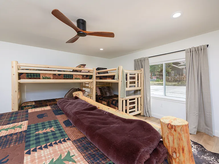 1090 Fairway Ave — Photo 19