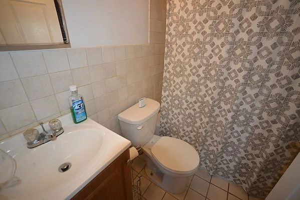 Rented by Voro, LLC | media 22