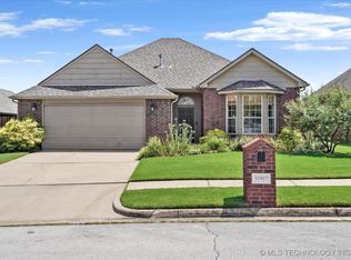 11917 S Nandina St, Jenks, OK 74037
