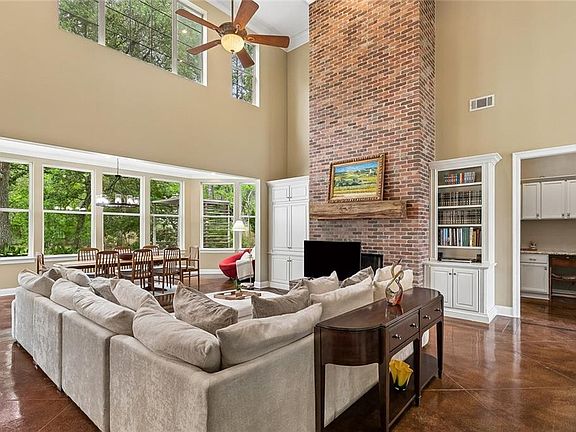 3rd image of 26 Sycamore St