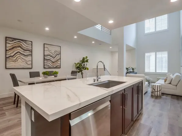 65 Waldorf, Irvine, CA 92612