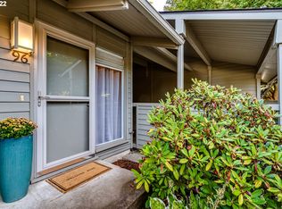 96 Fairway Loop, Eugene, OR 97401