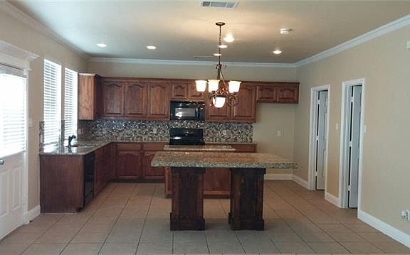 5th image of 4608 Golden Yarrow Dr