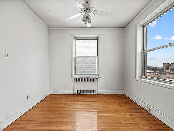 5th image of 60 Plaza St E APT 6E