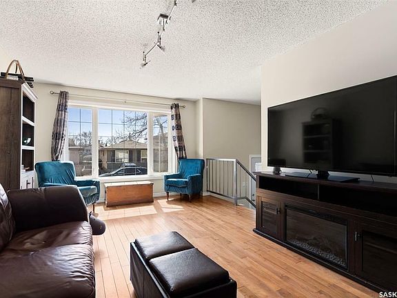 3rd image of 7307 Blakeney Dr