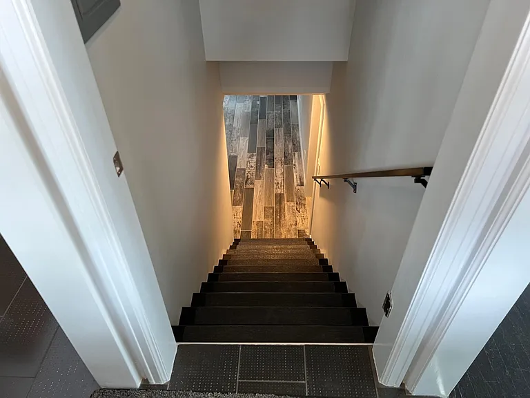 1548 E Roosevelt Ave — Photo 9