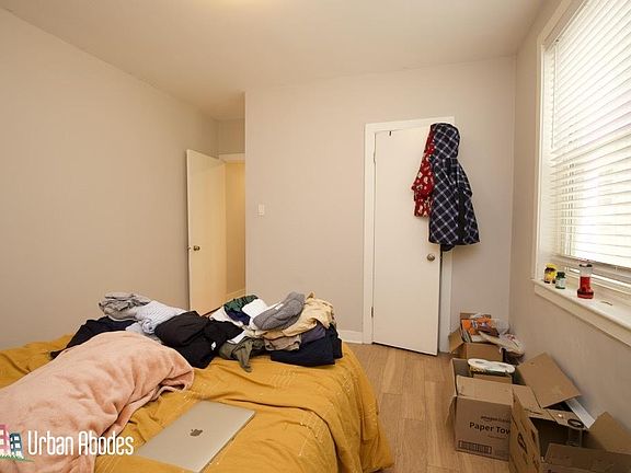 5th image of 511 W Belmont Ave #24M