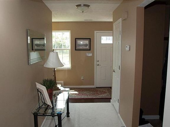 4th image of 3275 Federalist Dr