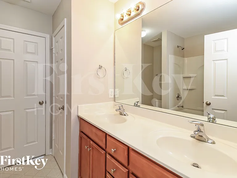 4707 Shady Oak Dr — Photo 16