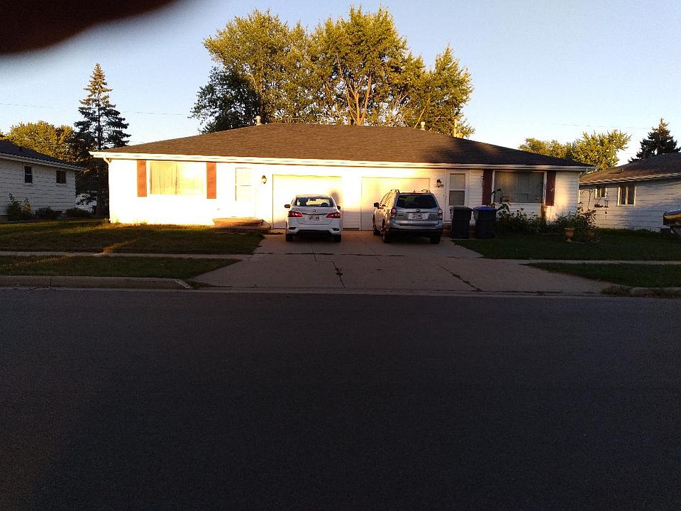2nd image of 1266 Meadow Ln #1266