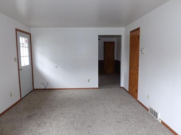 5th image of 1068 Woodlawn Ave