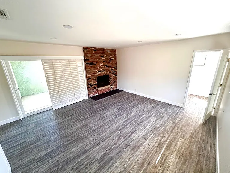 3424 Palo Verde Ave — Photo 5