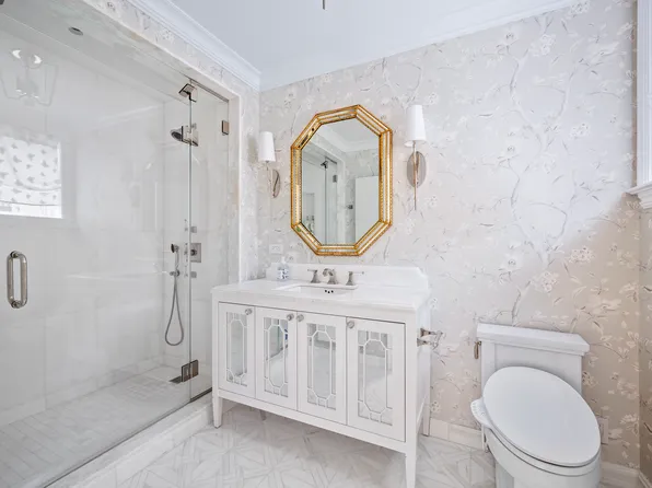 350 East 57th Street image 9 of 14