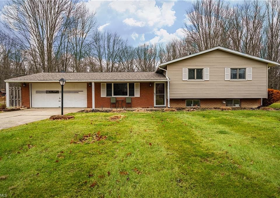 1st image of 24200 Forestview Dr