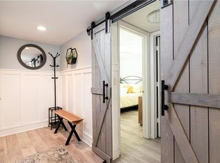 654 Squire Cir APT 101, Naples, FL 34104