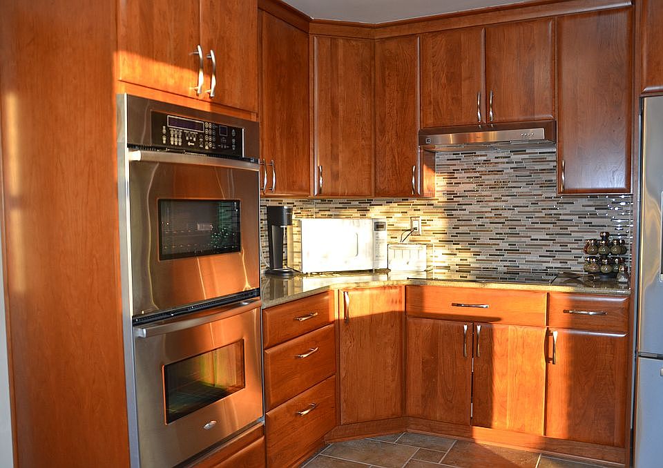 2nd image of 4713 Romence Rd