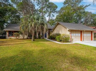30 Chesterfield Dr, Beaufort, SC 29906