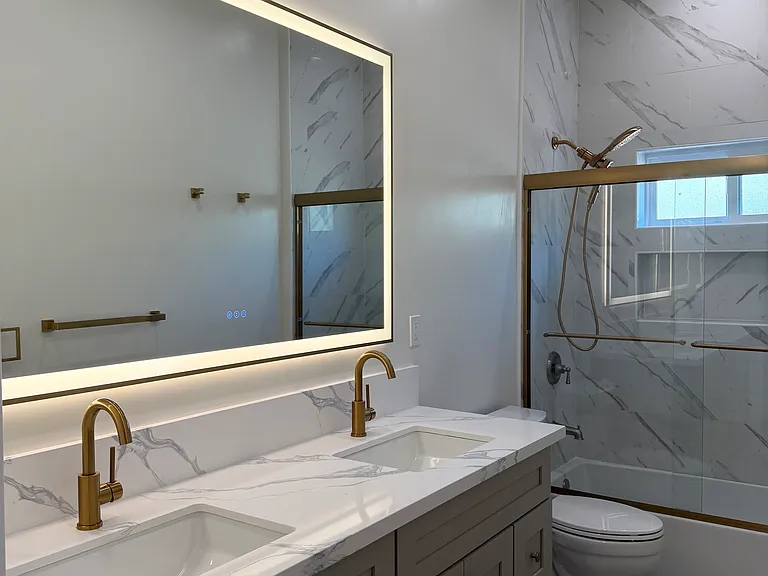 1250A Linden Ave — Photo 5