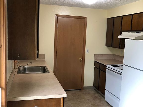 3rd image of 646 Bozarth Ave