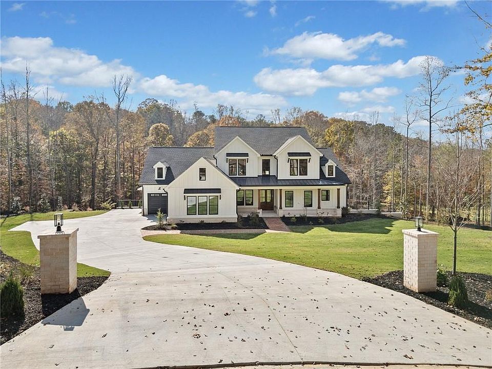 1st image of 601 N Lake Dr